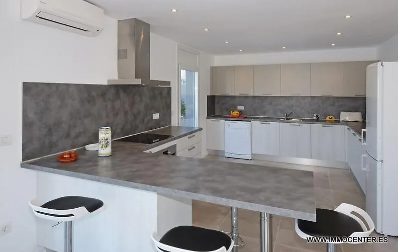 Lv04 Villa Empuriabrava Spain