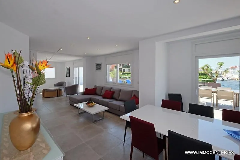 Lv04 Villa Empuriabrava Spain
